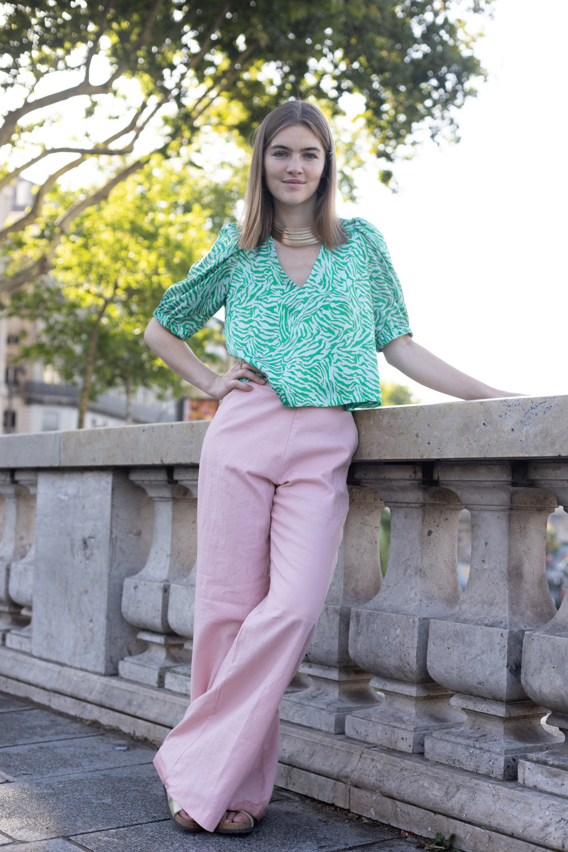 Haut à Motif Vert et Rose
