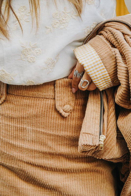 Jupe LÉONIE Velours Côtelé Camel (doublure vichy petits carreaux)