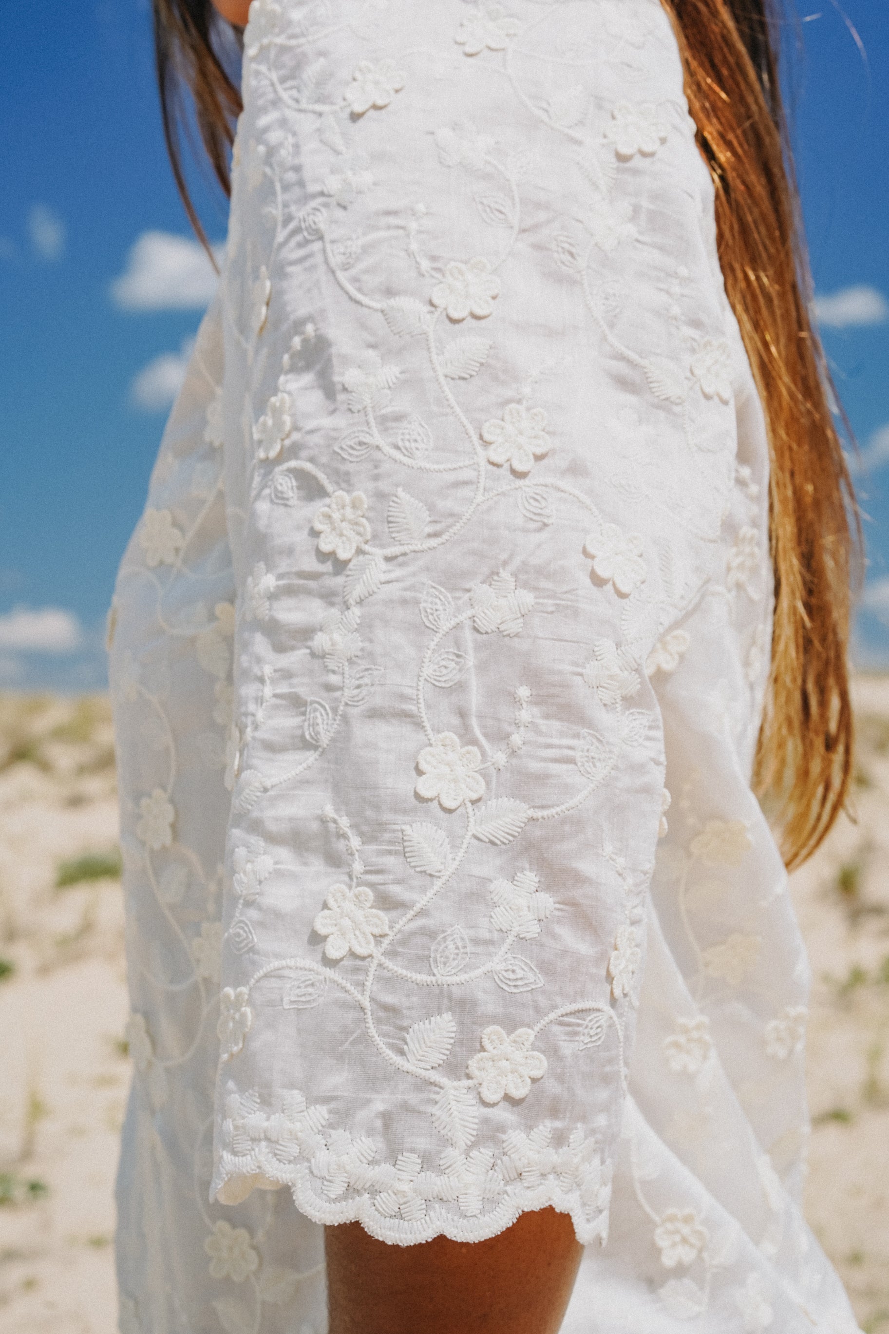 robe brodée blanche 