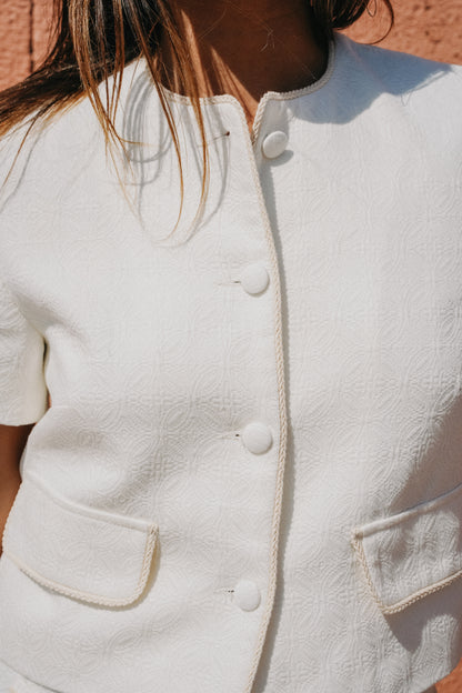 details veste écrue
